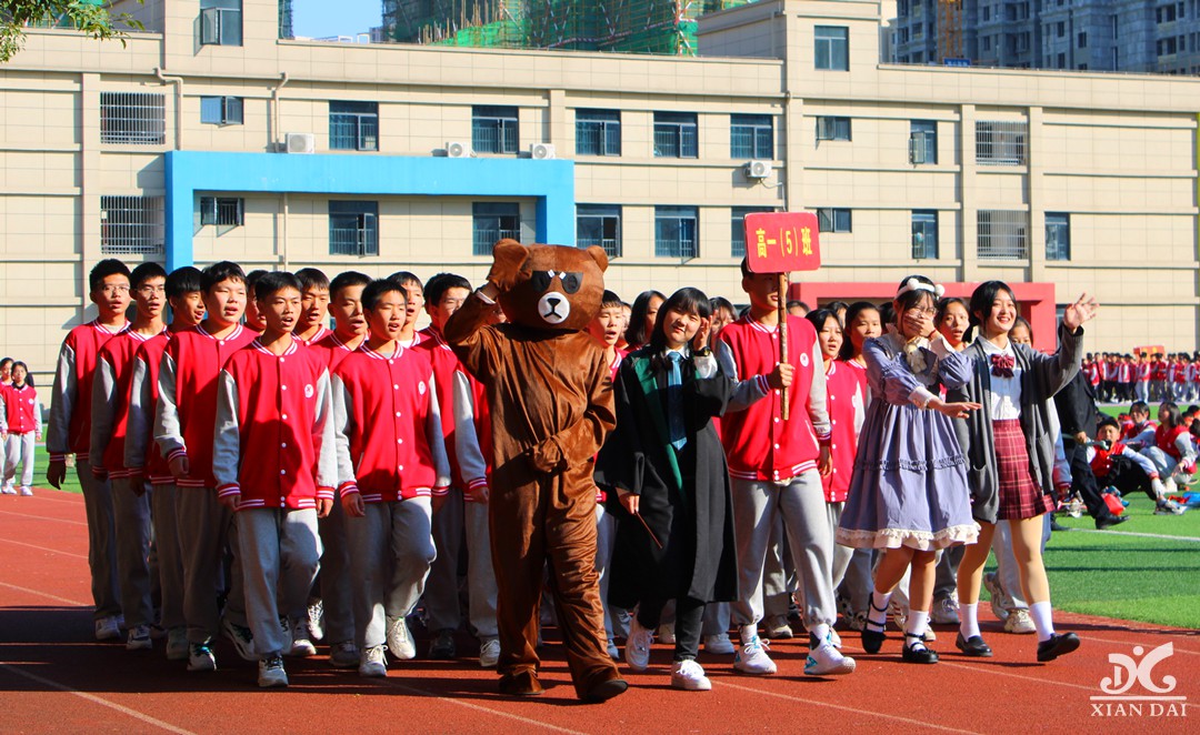 南昌現(xiàn)代外國語學(xué)校第二十三屆運(yùn)動會開幕式掠影（三十）