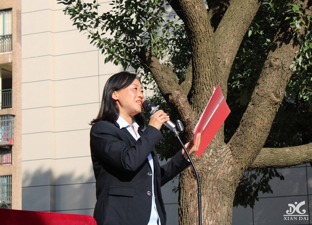 南昌現(xiàn)代外國語學(xué)校第二十三屆運(yùn)動會開幕式掠影（三十三）